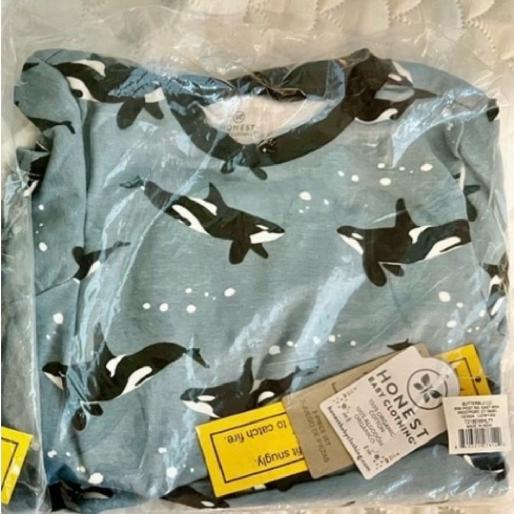 The Honest Company Blue Orca kids organic Pajama Set